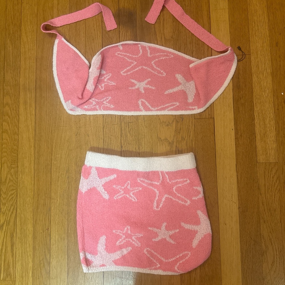 adorable pink knittish textured set